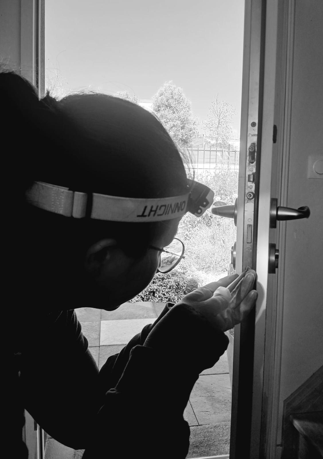 Anne-Sophie Le Mehaute au travail - Serrurière professionnelle